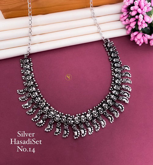 2 Navaratri Special Oxodize Silver Hasadi Set Wholesale Price In Surat
